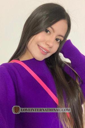 205232 - Valentina Age: 24 - Colombia