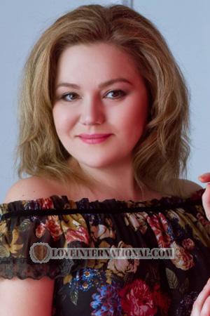 205366 - Juliya Age: 41 - Ukraine