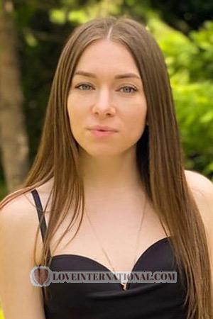 209619 - Viktoriia Age: 28 - Ukraine