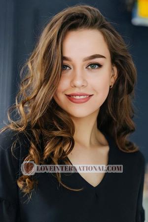 209933 - Anna Age: 21 - Ukraine